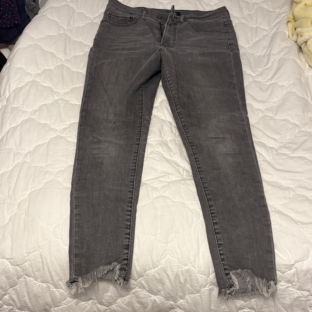Express Women's Charcoal Cropped Jeans